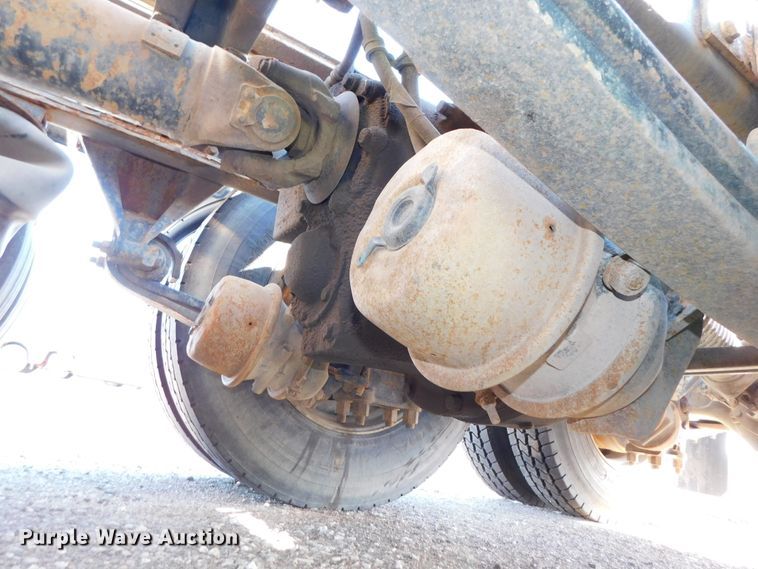 image for item DJ5934 2012 Western Star 4900SB  semi truck