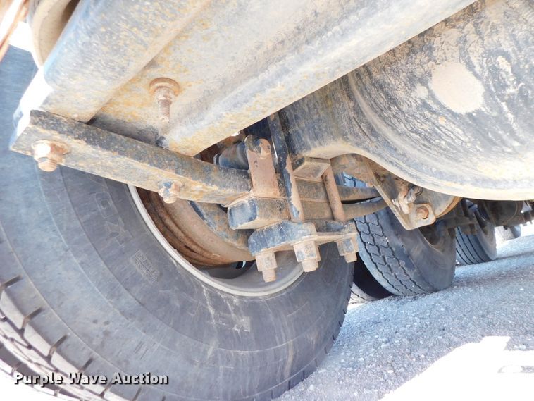 image for item DJ5934 2012 Western Star 4900SB  semi truck