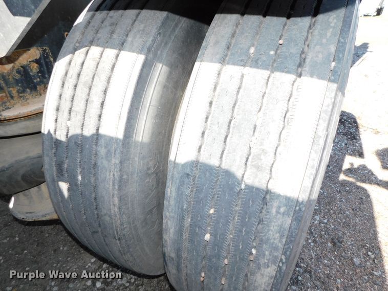 image for item DJ5934 2012 Western Star 4900SB  semi truck