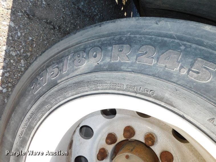 image for item DJ5934 2012 Western Star 4900SB  semi truck