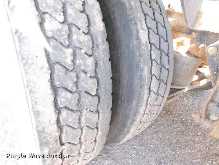 image for item DJ5934 2012 Western Star 4900SB  semi truck