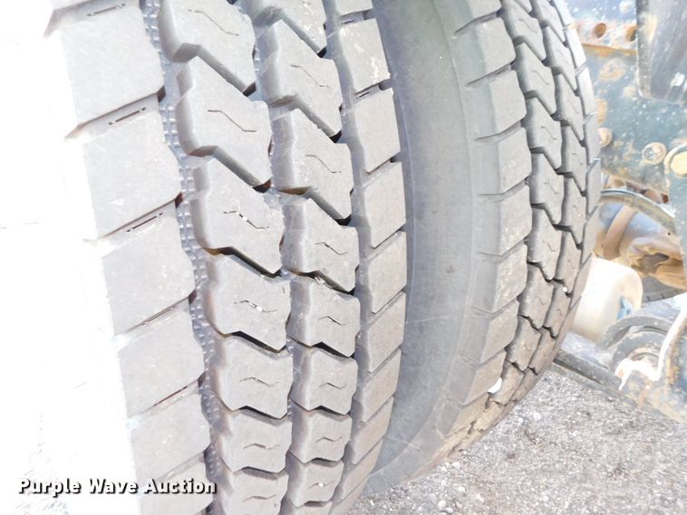 image for item DJ5934 2012 Western Star 4900SB  semi truck