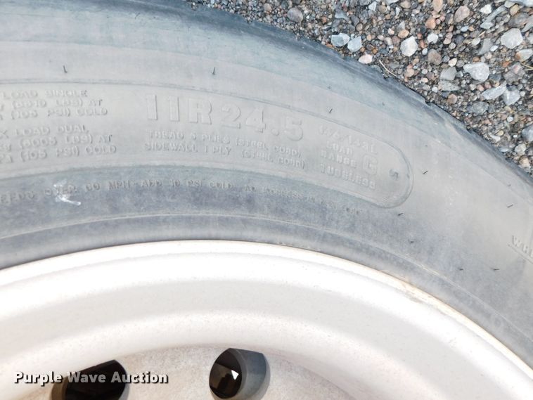 image for item DJ5934 2012 Western Star 4900SB  semi truck