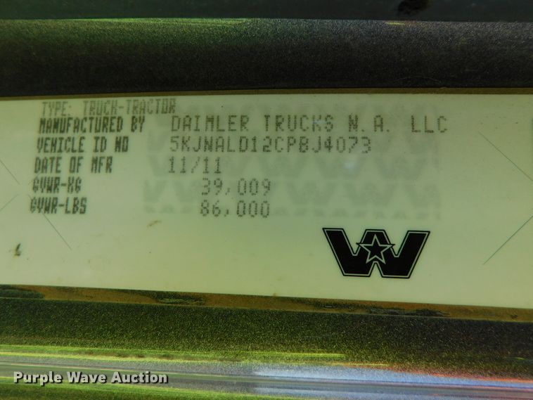 image for item DJ5934 2012 Western Star 4900SB  semi truck