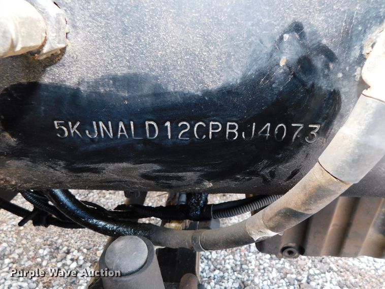 image for item DJ5934 2012 Western Star 4900SB  semi truck