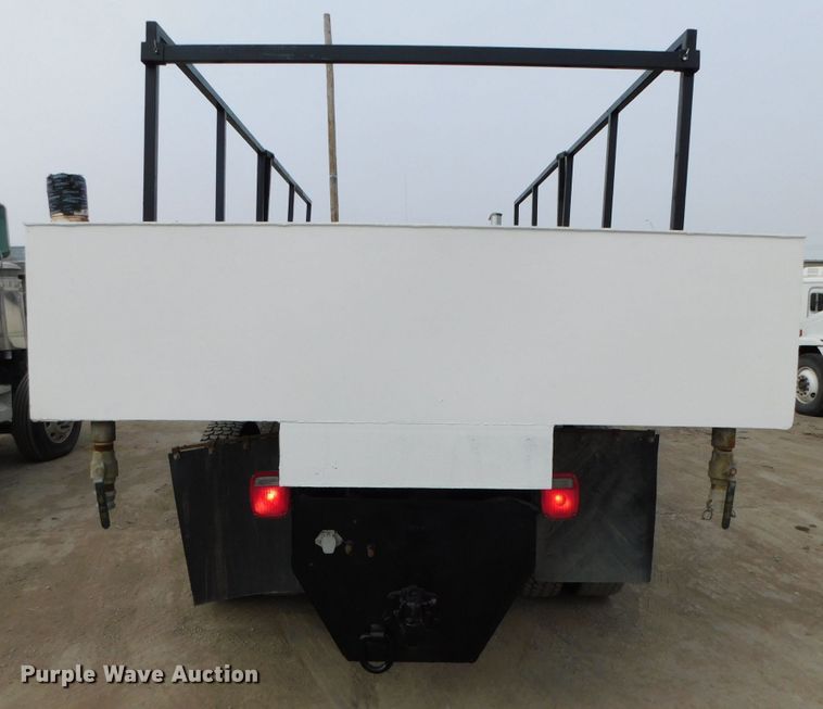 image for item DJ5935 1995 Mack RD690S  water truck