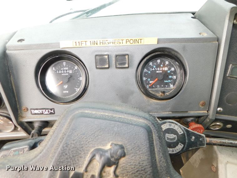 image for item DJ5935 1995 Mack RD690S  water truck