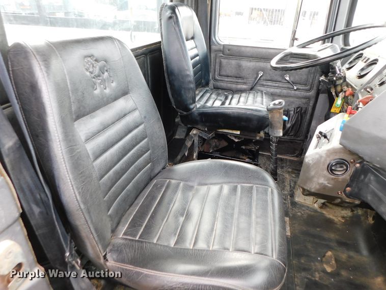 image for item DJ5935 1995 Mack RD690S  water truck