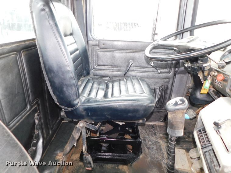 image for item DJ5935 1995 Mack RD690S  water truck