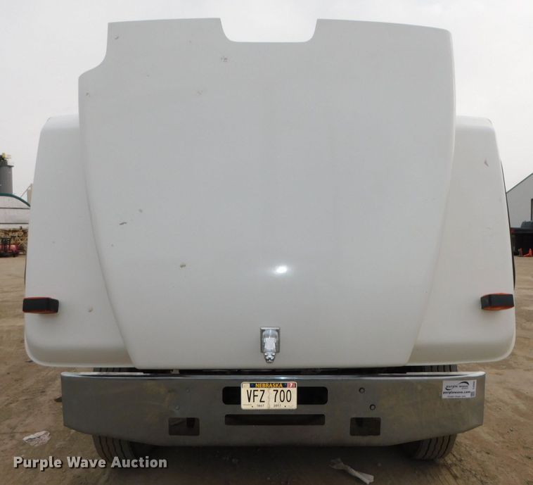 image for item DJ5935 1995 Mack RD690S  water truck