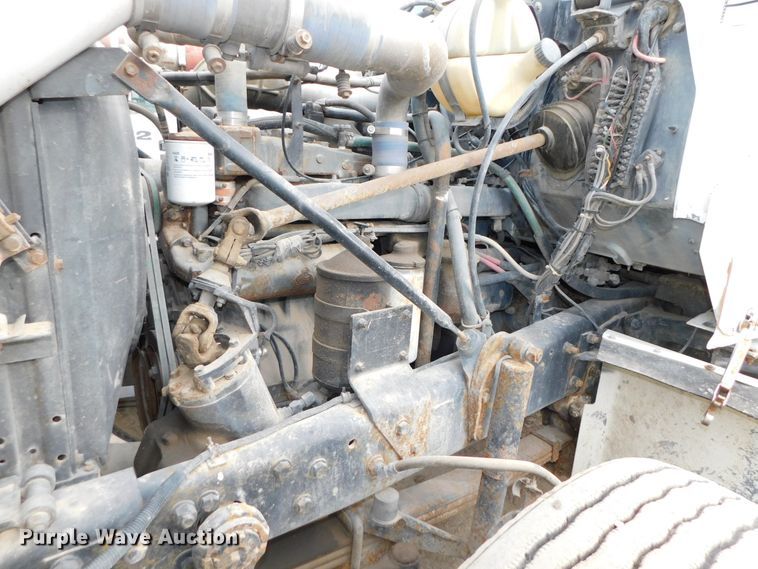 image for item DJ5935 1995 Mack RD690S  water truck