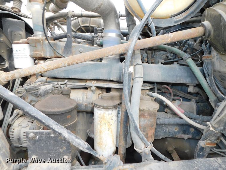 image for item DJ5935 1995 Mack RD690S  water truck