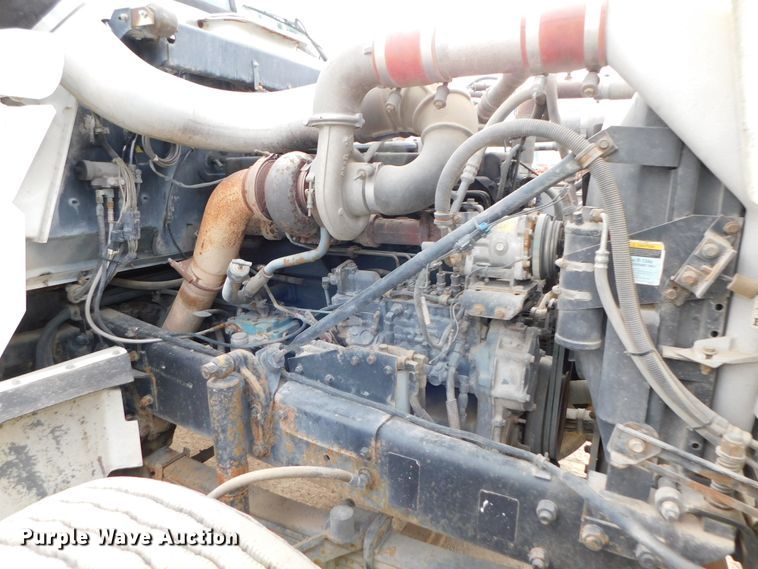 image for item DJ5935 1995 Mack RD690S  water truck