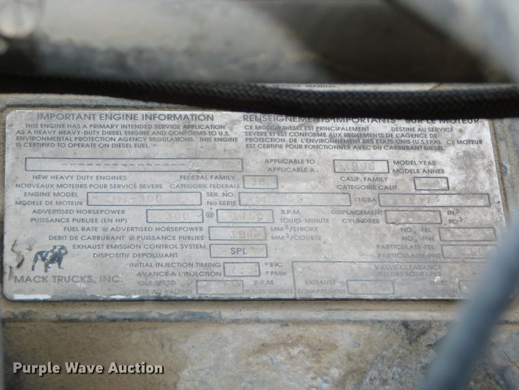 image for item DJ5935 1995 Mack RD690S  water truck