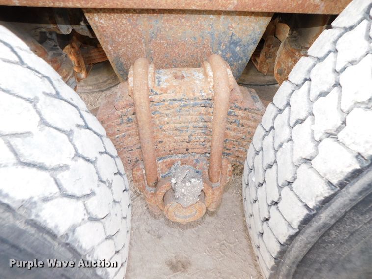 image for item DJ5935 1995 Mack RD690S  water truck