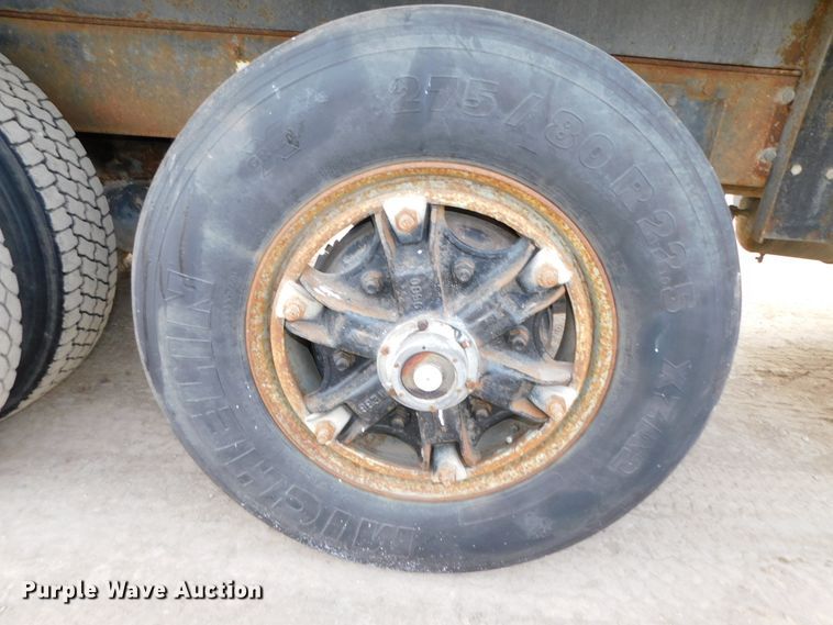 image for item DJ5935 1995 Mack RD690S  water truck