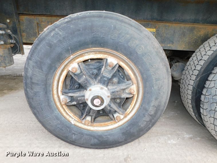 image for item DJ5935 1995 Mack RD690S  water truck