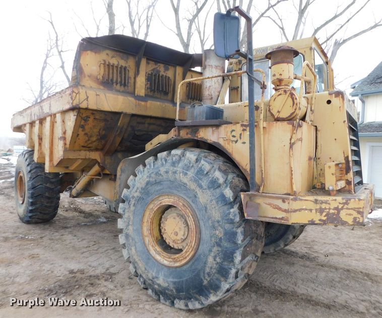 image for item DJ5943 Caterpillar D25B  articulated haul truck