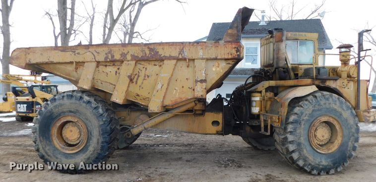 image for item DJ5943 Caterpillar D25B  articulated haul truck