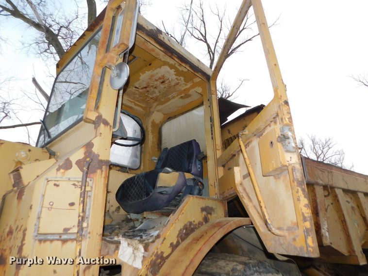 image for item DJ5943 Caterpillar D25B  articulated haul truck