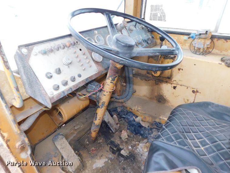 image for item DJ5943 Caterpillar D25B  articulated haul truck