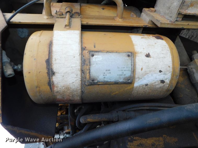 image for item DJ5943 Caterpillar D25B  articulated haul truck