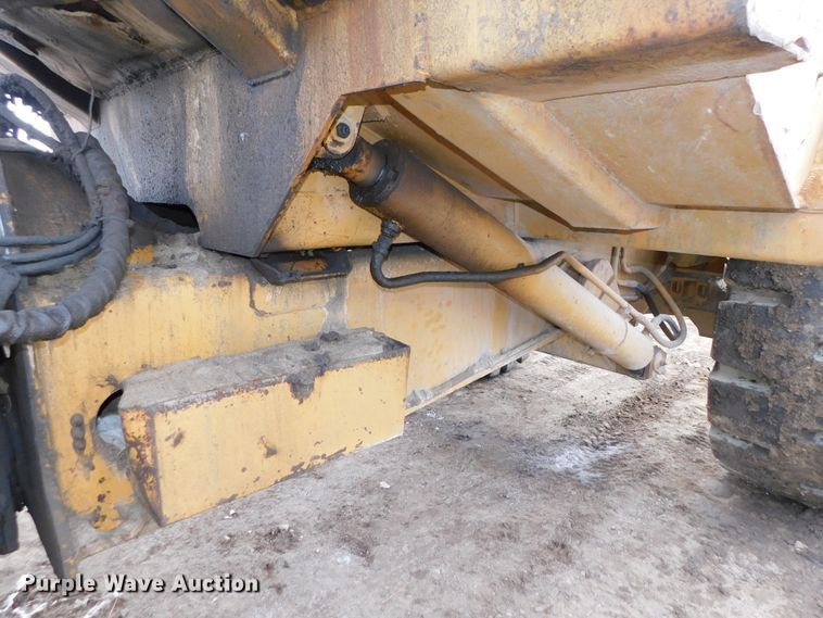 image for item DJ5943 Caterpillar D25B  articulated haul truck