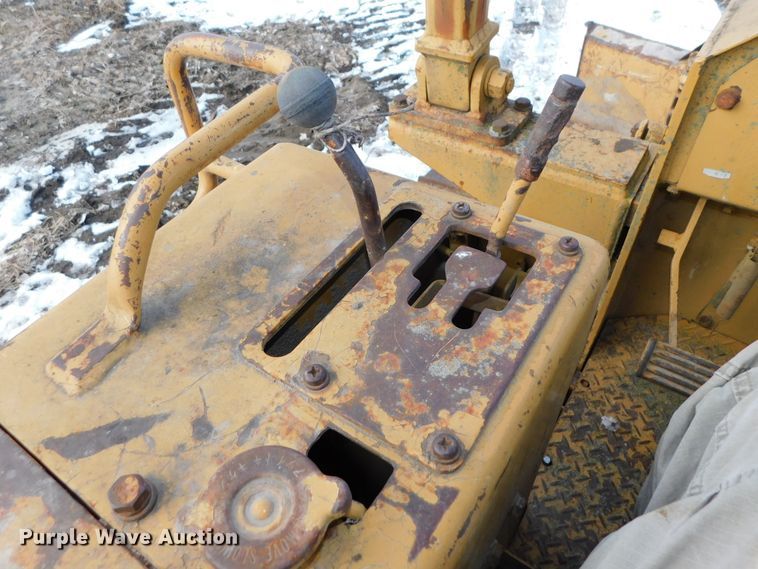 image for item DJ5944 1984 Komatsu D31P-17  dozer