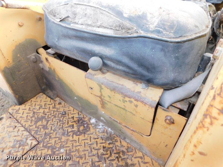 image for item DJ5944 1984 Komatsu D31P-17  dozer