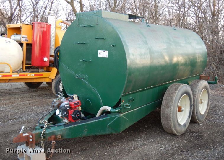 image for item DJ6031 Water tank trailer