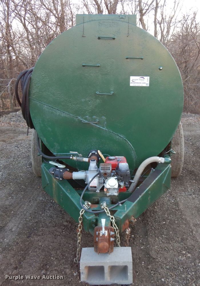 image for item DJ6031 Water tank trailer