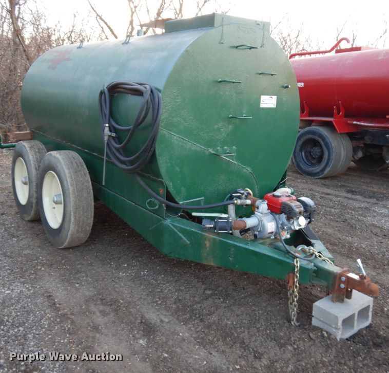 image for item DJ6031 Water tank trailer