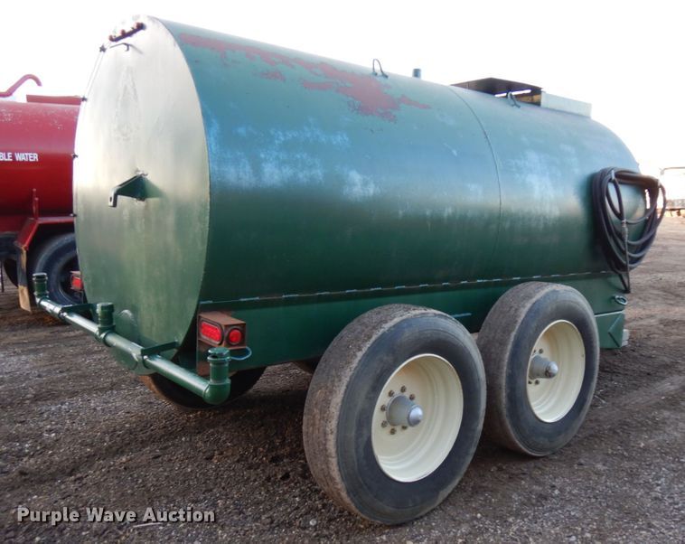 image for item DJ6031 Water tank trailer