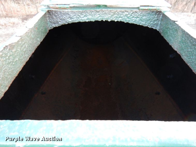 image for item DJ6031 Water tank trailer