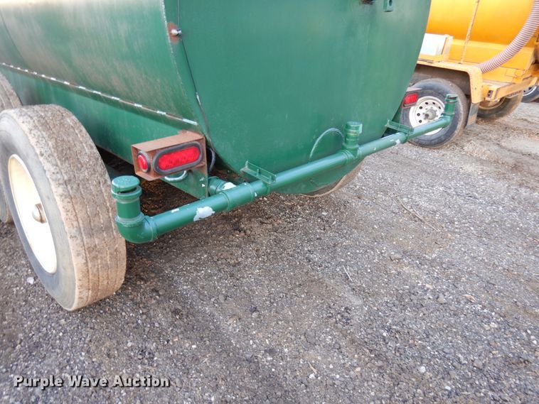 image for item DJ6031 Water tank trailer