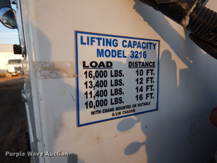 image for item DJ6032 2005 Sterling L-Line  crane truck