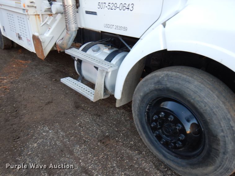 image for item DJ6032 2005 Sterling L-Line  crane truck