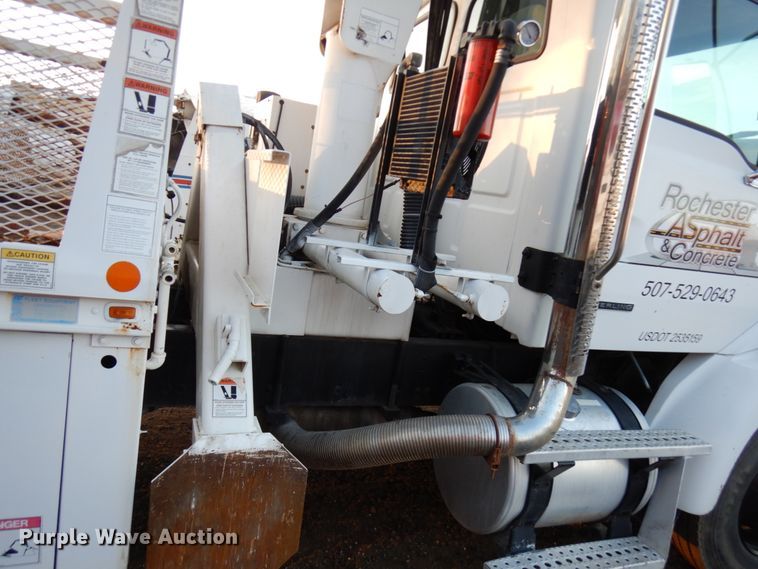 image for item DJ6032 2005 Sterling L-Line  crane truck