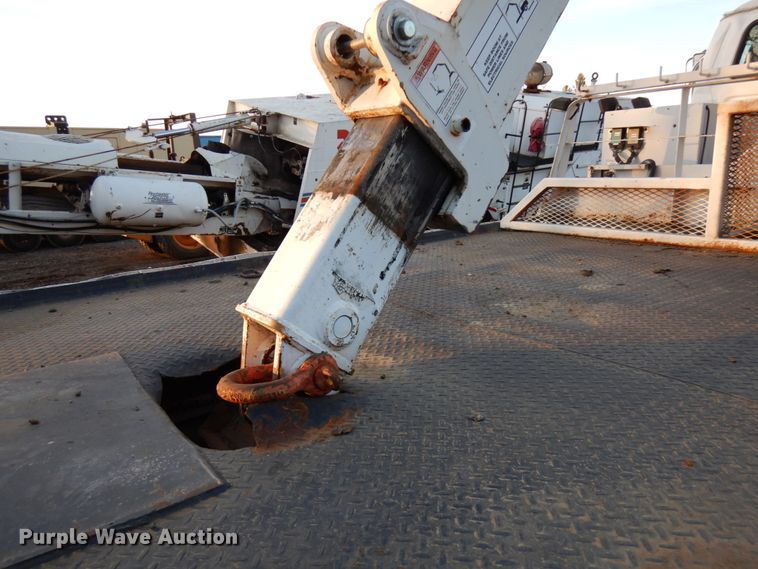 image for item DJ6032 2005 Sterling L-Line  crane truck