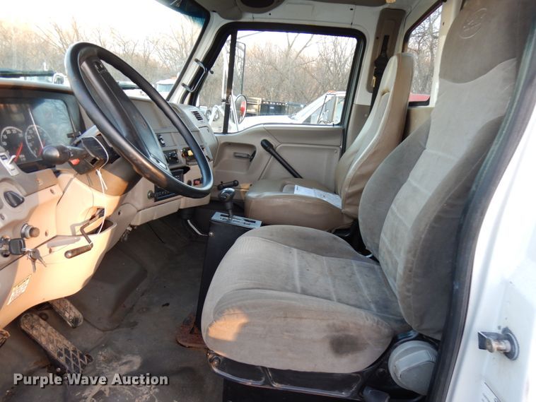 image for item DJ6032 2005 Sterling L-Line  crane truck