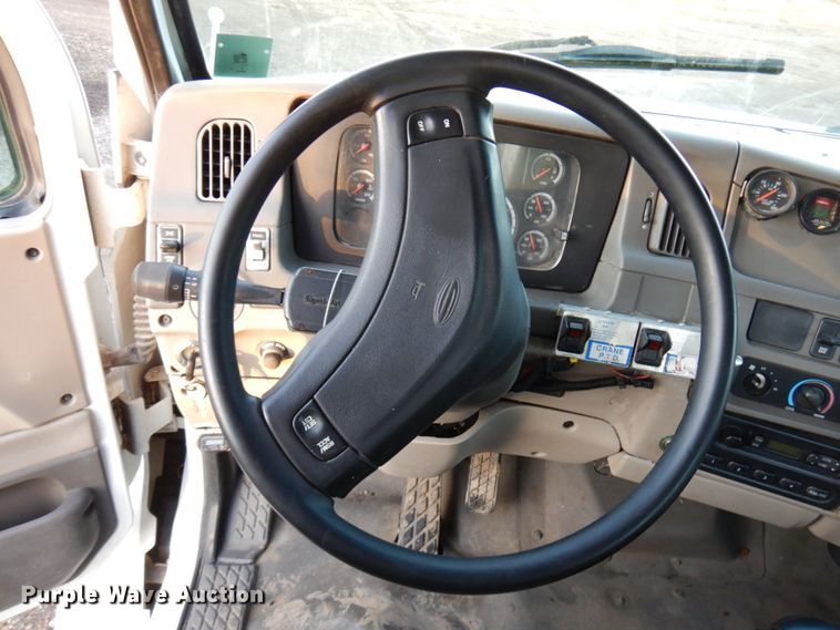 image for item DJ6032 2005 Sterling L-Line  crane truck