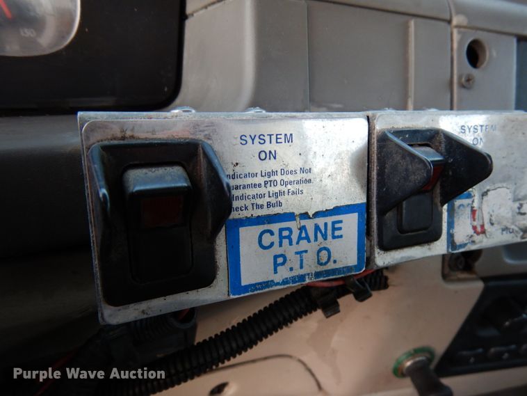 image for item DJ6032 2005 Sterling L-Line  crane truck