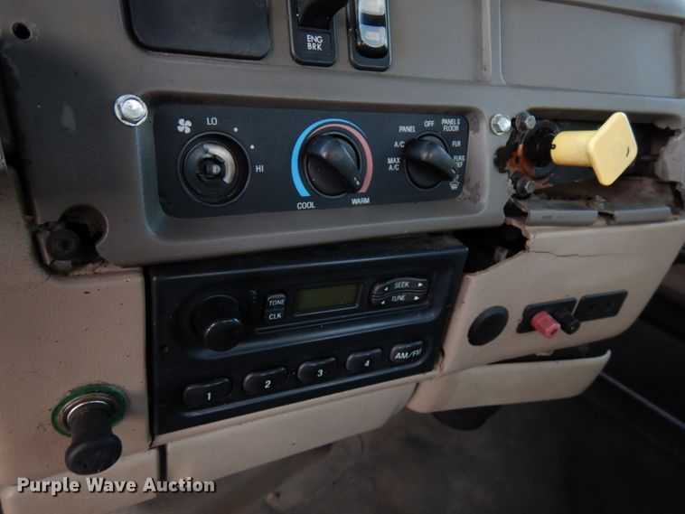 image for item DJ6032 2005 Sterling L-Line  crane truck