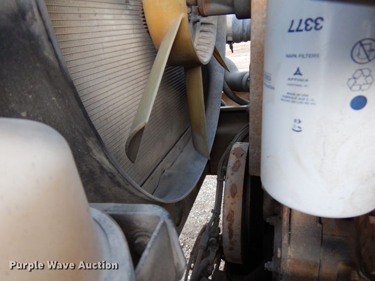 image for item DJ6032 2005 Sterling L-Line  crane truck