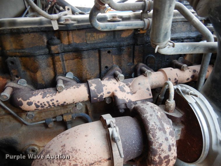 image for item DJ6032 2005 Sterling L-Line  crane truck