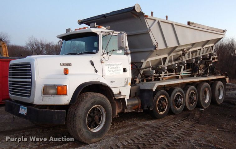 image for item DJ6033 1994 Ford L9000  rock slinger truck