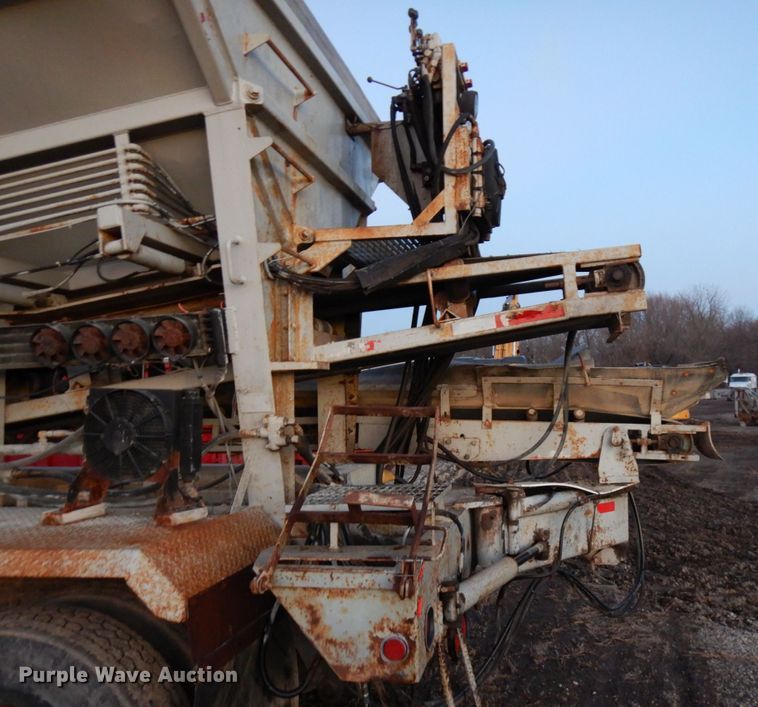 image for item DJ6033 1994 Ford L9000  rock slinger truck