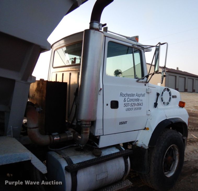 image for item DJ6033 1994 Ford L9000  rock slinger truck