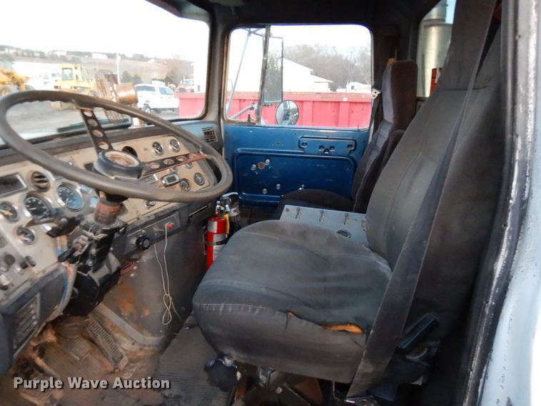 image for item DJ6033 1994 Ford L9000  rock slinger truck