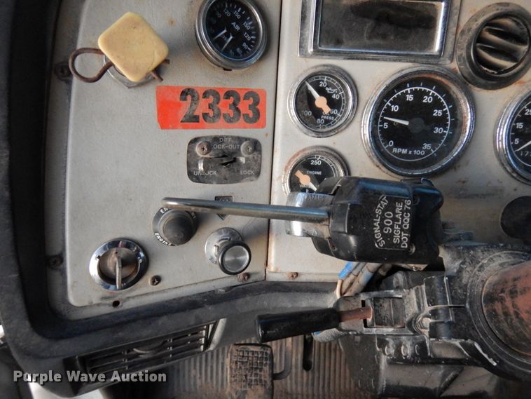 image for item DJ6033 1994 Ford L9000  rock slinger truck